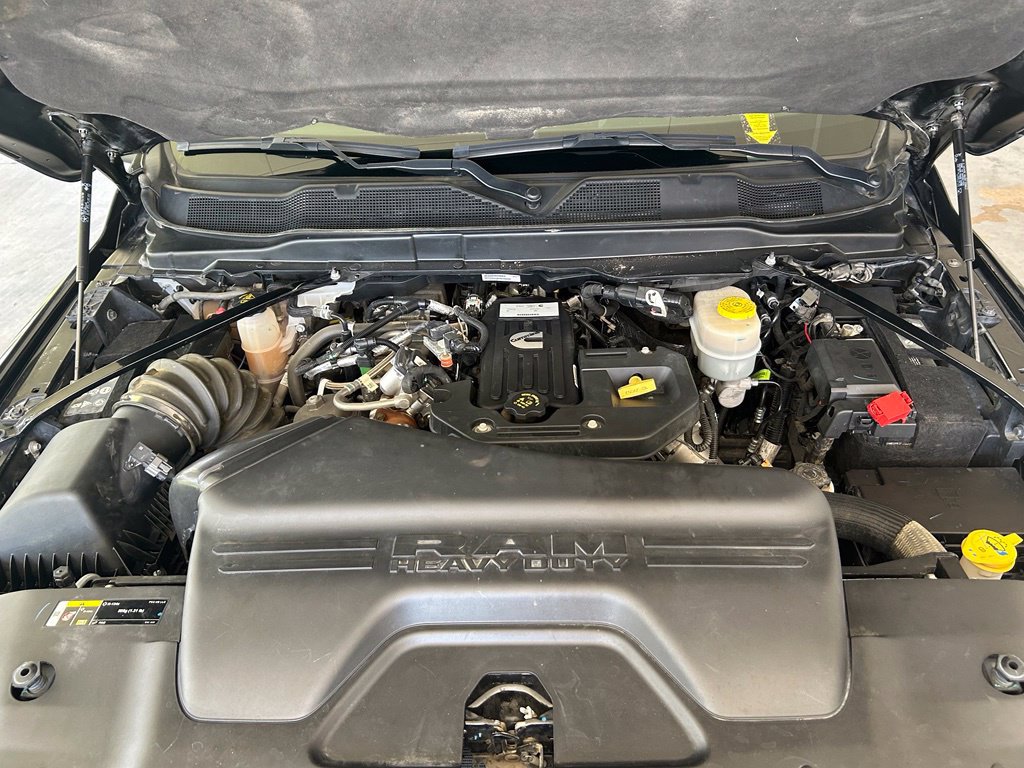 Used 2025 RAM 3500 Laramie w/ Sport Appearance Package AWD/4WD image 12