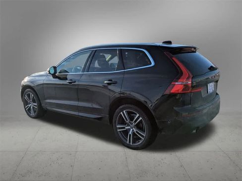 Used 2019 Volvo XC60 T6 Momentum w/ Multimedia Package image 7