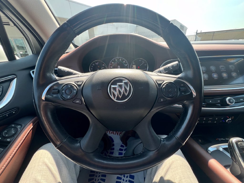 Used 2018 Buick Enclave Avenir w/ Avenir Technology Package AWD/4WD image 20