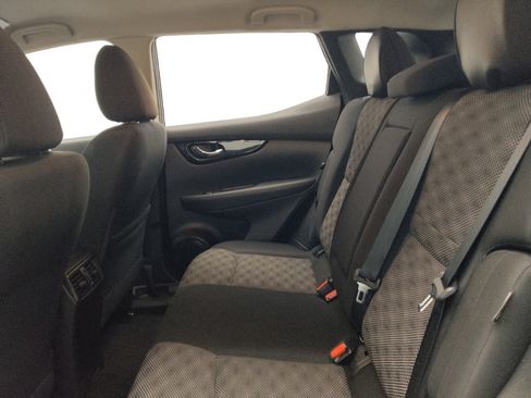 Used 2021 Nissan Rogue Sport SV FWD image 18