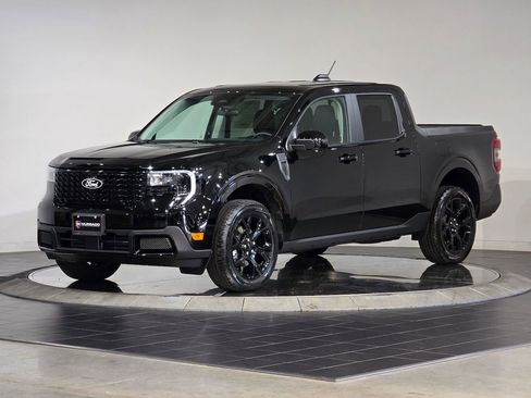 New 2025 Ford Maverick Lariat w/ Black Appearance Package image 6