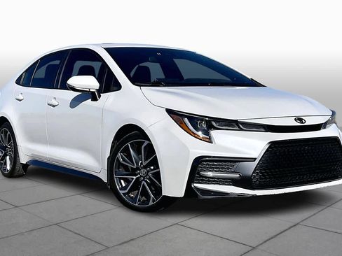 Used 2021 Toyota Corolla XSE image 2