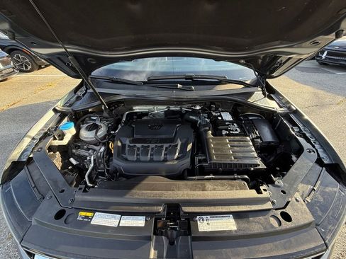 Used 2018 Volkswagen Tiguan SEL image 24