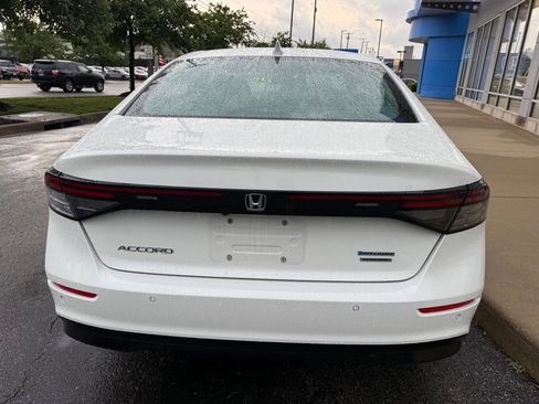 Used 2023 Honda Accord Touring image 7