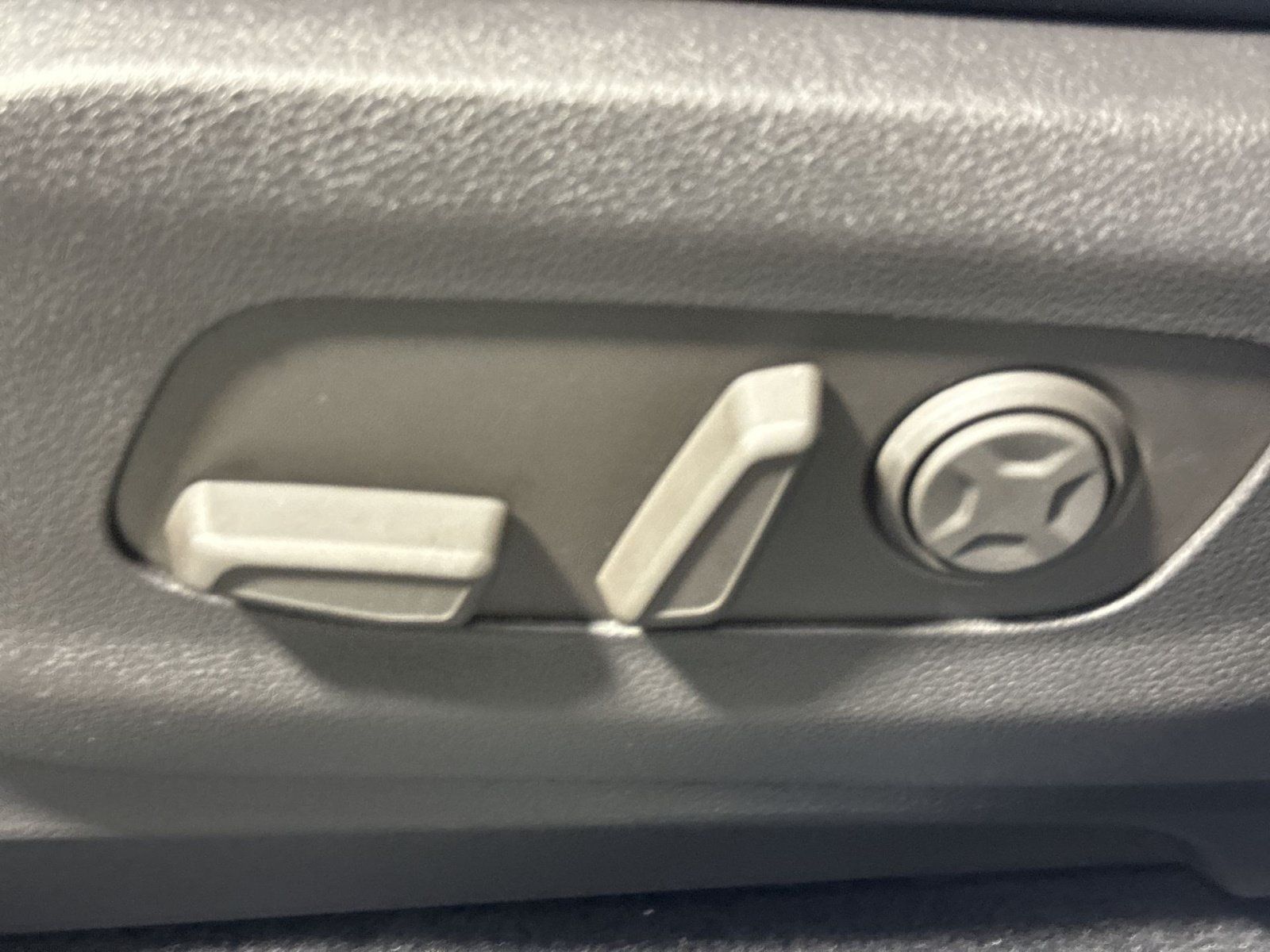 Used 2025 Kia Carnival SX Prestige FWD image 15
