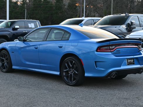 Used 2023 Dodge Charger R/T w/ Blacktop Package image 11