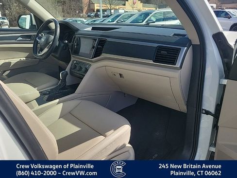 Certified 2021 Volkswagen Atlas SE w/ Panoramic Sunroof Package image 45