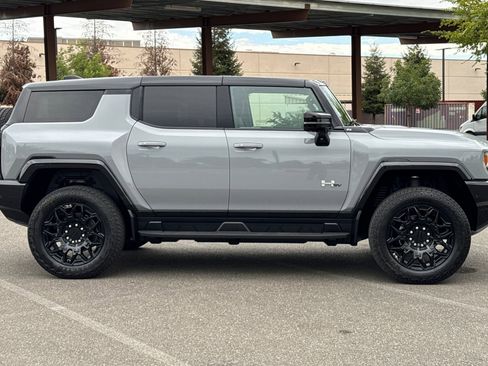 New 2026 GMC Hummer EV SUV image 3