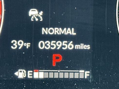 Used 2024 Honda Pilot Touring image 21