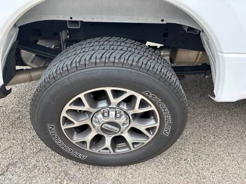 Used 2021 Ford F250 Lariat w/ Lariat Value Package AWD/4WD image 5