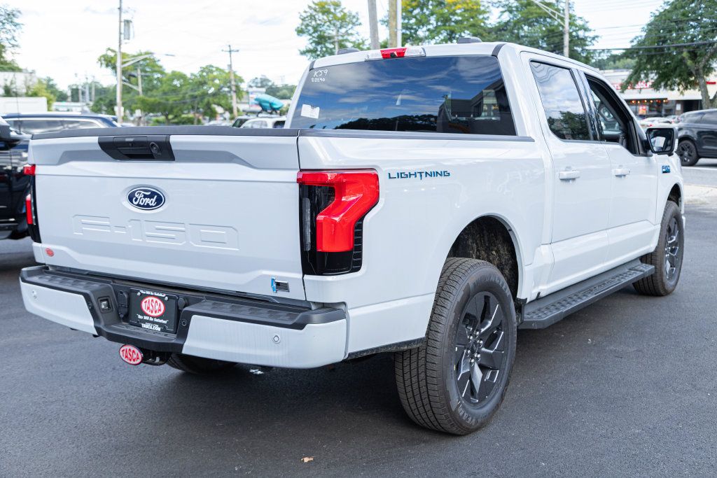 New 2025 Ford F150 Lightning Flash AWD/4WD image 6