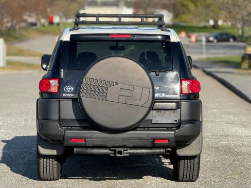 Used 2008 Toyota FJ Cruiser 4WD image 8