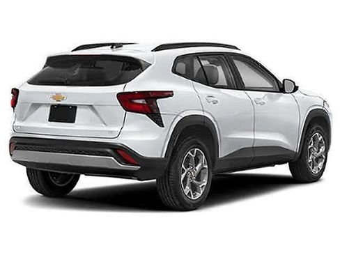 Used 2024 Chevrolet Trax LS w/ LS Convenience Package FWD image 15