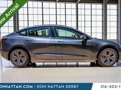 Used 2021 Tesla Model 3 Standard Range Plus RWD image 32