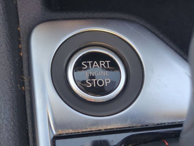 Used 2025 Nissan Sentra SR w/ Midnight Edition FWD image 25