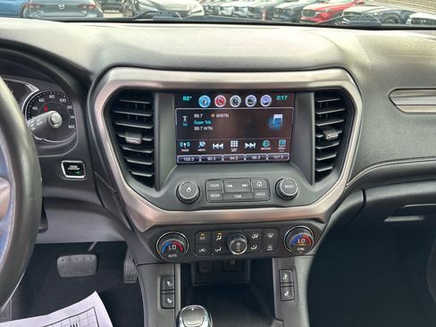 Used 2017 GMC Acadia SLT image 17