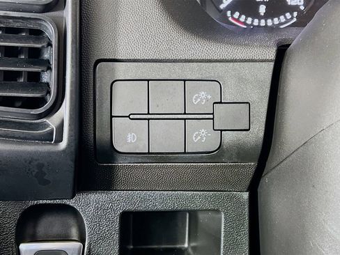 Used 2025 RAM ProMaster 2500 w/ Convenience Group FWD image 33