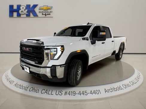 Used 2024 GMC Sierra 2500 Pro w/ Convenience Package image 3