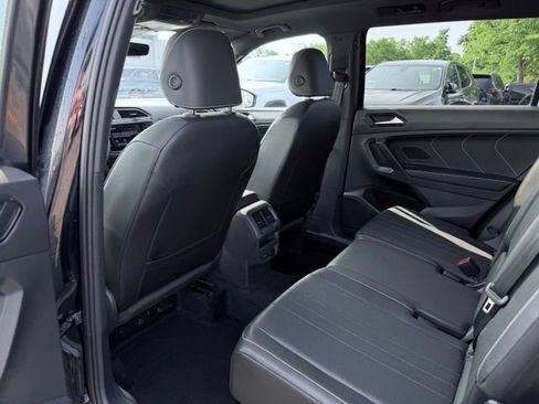 Used 2023 Volkswagen Tiguan SE R-Line AWD/4WD image 20