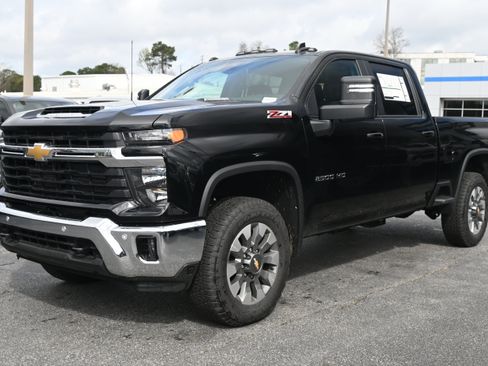 New 2026 Chevrolet Silverado 2500 LT w/ Safety Package AWD/4WD image 5