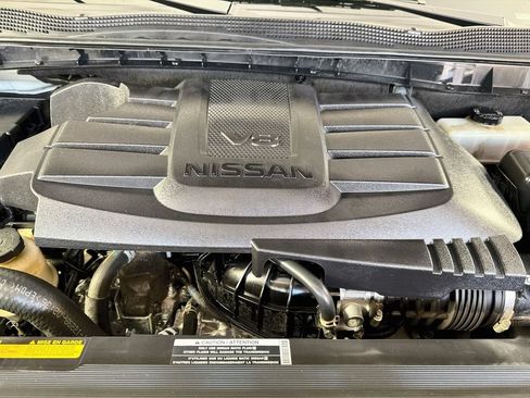 Used 2024 Nissan Titan PRO-4X w/ Pro-4x Convenience Package AWD/4WD image 38