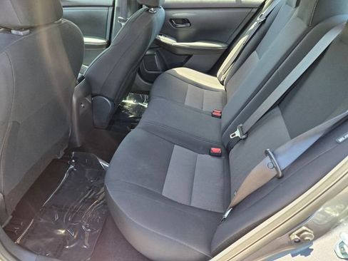 Used 2024 Nissan Sentra SV FWD image 15