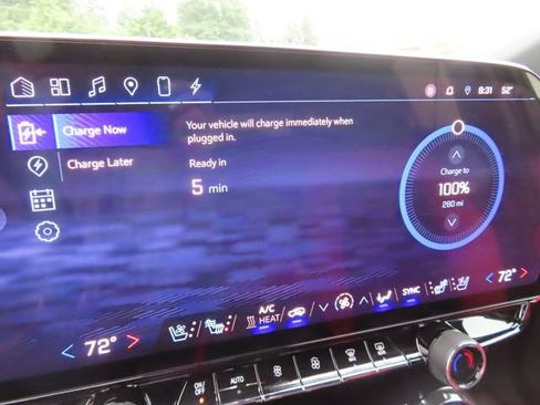 Used 2024 Chevrolet Blazer EV RS AWD/4WD image 28