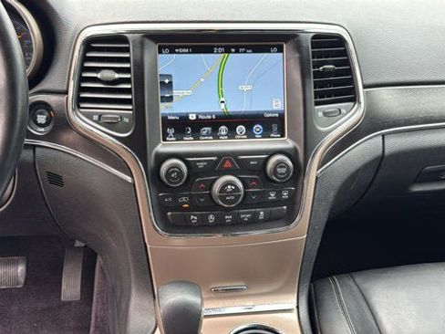 Used 2017 Jeep Grand Cherokee Limited AWD/4WD image 22