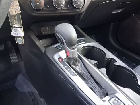 Used 2024 Chevrolet Trax LS w/ LS Convenience Package FWD image 20
