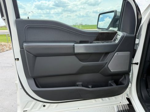 Used 2021 Ford F150 Lariat w/ Equipment Group 502A High image 38