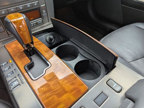 Used 2004 Cadillac XLR RWD image 27