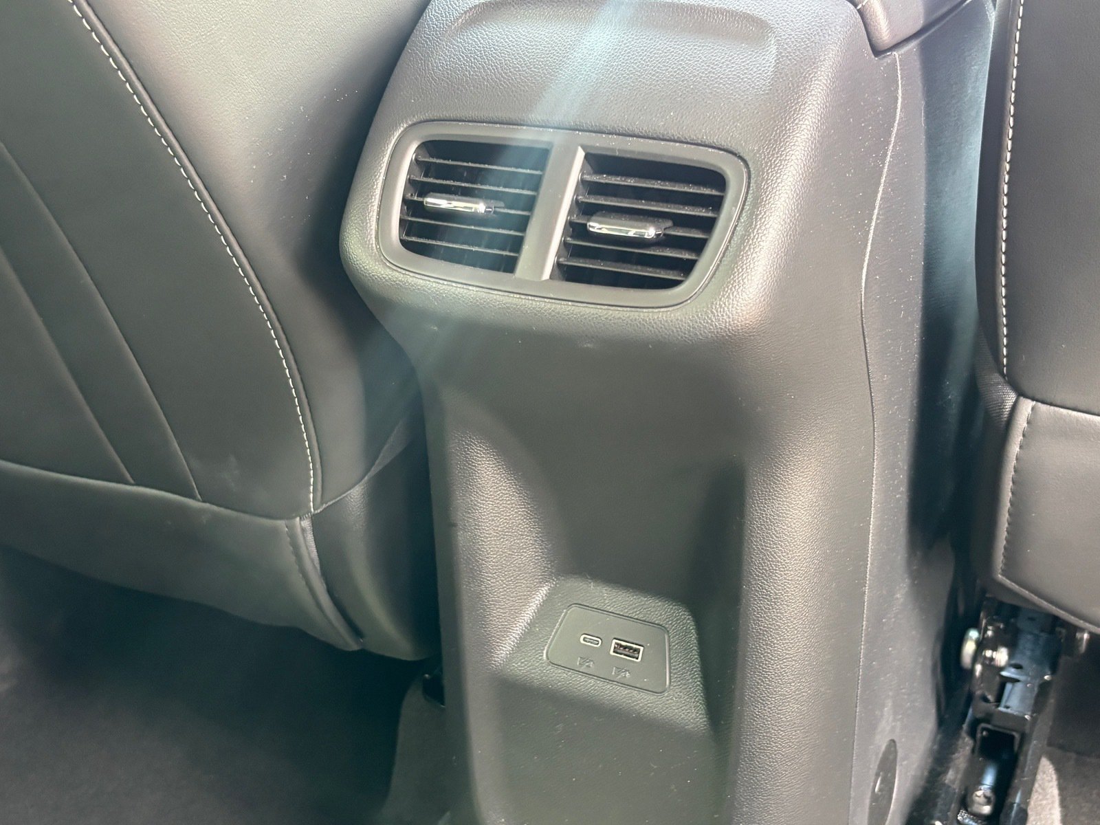 Used 2025 Buick Envision Sport Touring AWD/4WD image 31