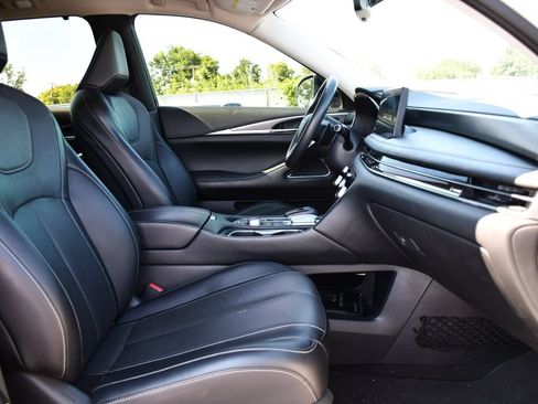 Used 2023 INFINITI QX60 Luxe w/ Performance Audio Package AWD/4WD image 36