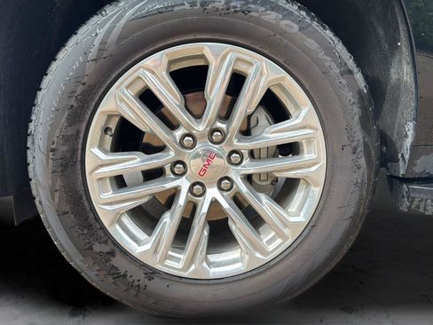 Used 2024 GMC Yukon XL SLT AWD/4WD image 26