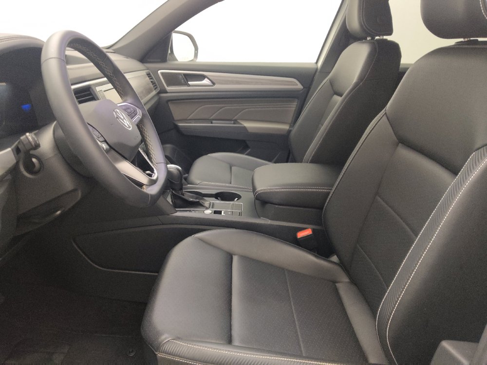 Used 2023 Volkswagen Atlas Cross Sport SE FWD image 17