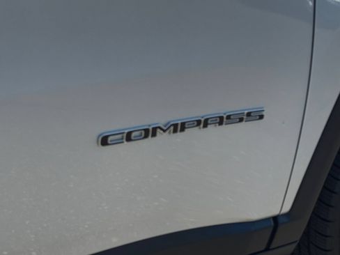 Used 2025 Jeep Compass Limited AWD/4WD image 37