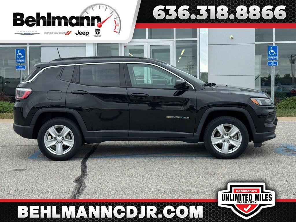 Used 2022 Jeep Compass Latitude w/ Convenience Group AWD/4WD image 1