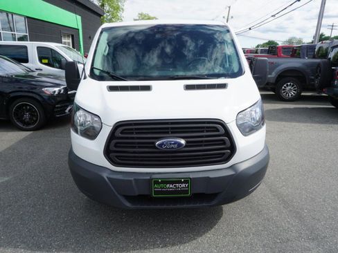 Used 2018 Ford Transit 250 130 Low Roof RWD image 3