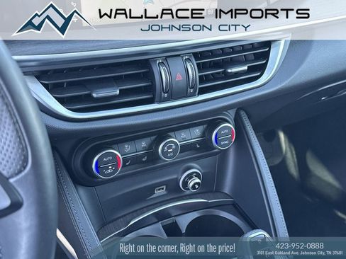 Used 2023 Alfa Romeo Stelvio Ti AWD/4WD image 28