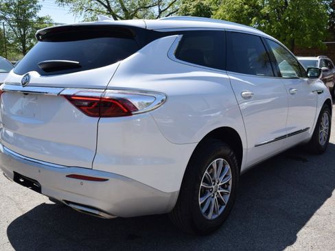Used 2023 Buick Enclave Essence AWD/4WD image 6