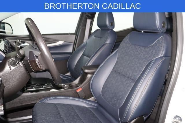 Used 2022 Chevrolet Bolt EUV Premier w/ Sun & Sound Package FWD image 21