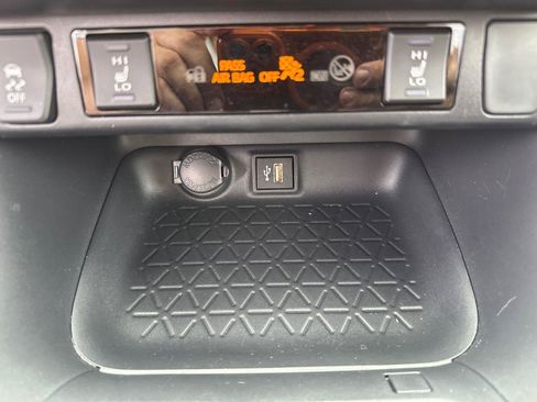 Used 2025 Toyota RAV4 XLE w/ Weather Package AWD/4WD image 21