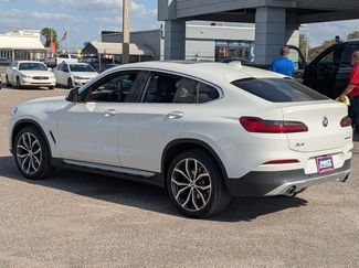 Used 2021 BMW X4 xDrive30i w/ Executive Package video 3