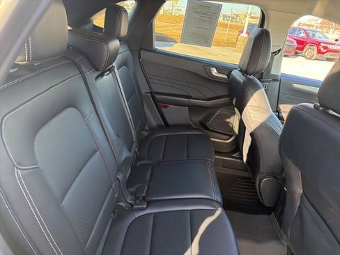 Used 2021 Ford Escape SEL image 18