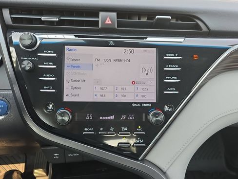 Used 2018 Toyota Camry XLE w/ Audio Package FWD image 20