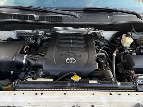 Used 2011 Toyota Sequoia Platinum image 21