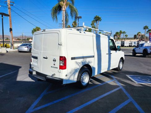 Used 2018 Nissan NV 2500 S RWD image 7