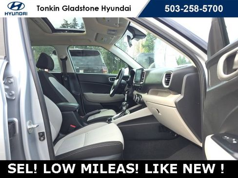 Used 2020 Hyundai Venue SEL w/ Convenience Package image 22