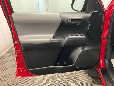 Used 2022 Toyota Tacoma SR image 15