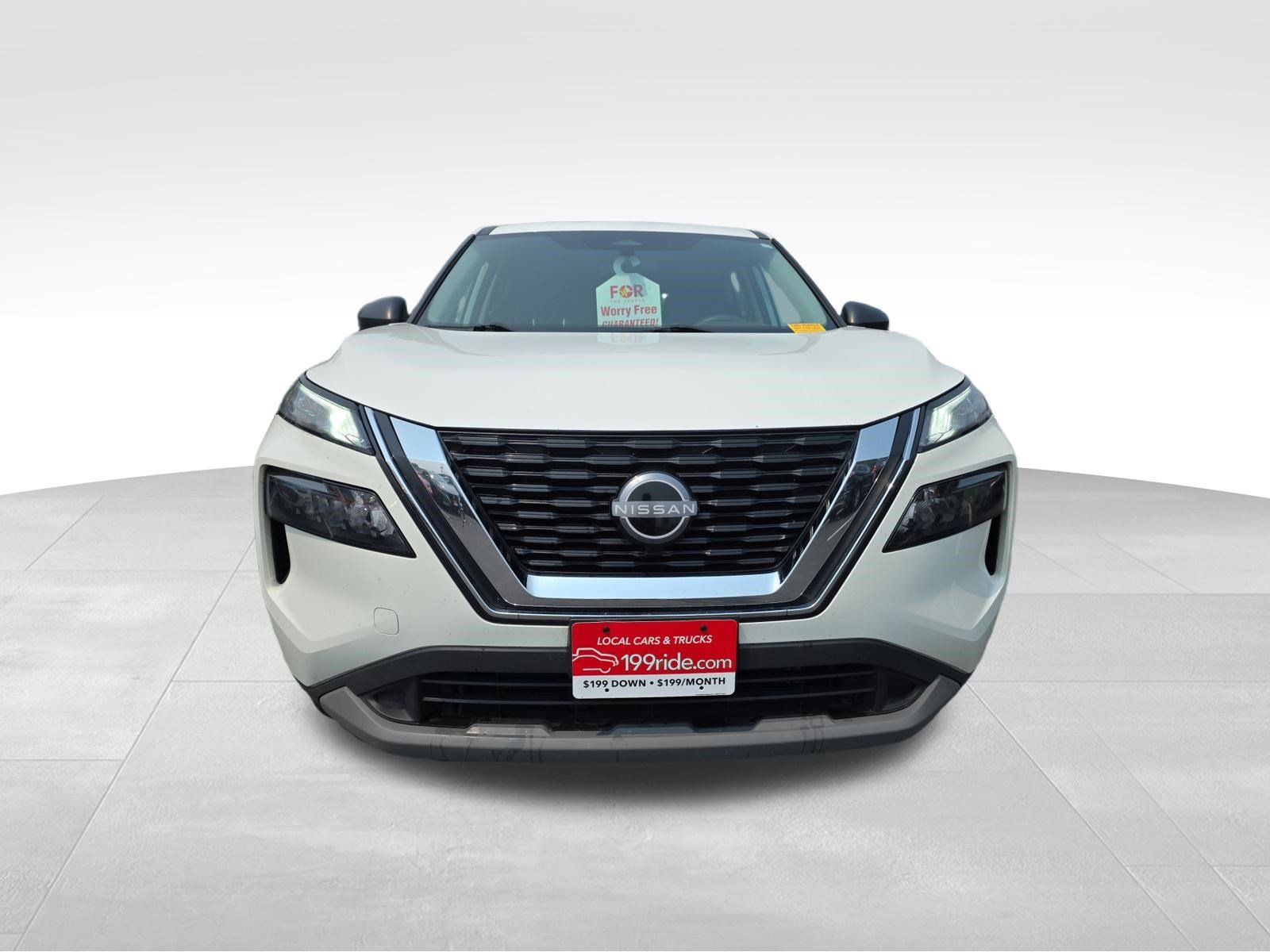Used 2023 Nissan Rogue S AWD/4WD image 3